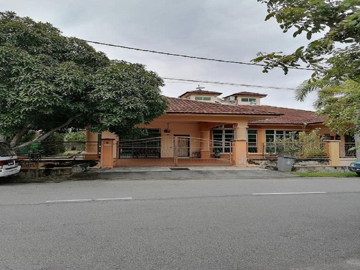 Bukit Baru Homestay Malacca Exterior photo